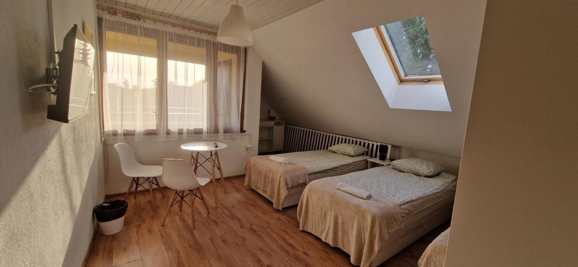 Hostel Milicka Вроцлав Номер фото